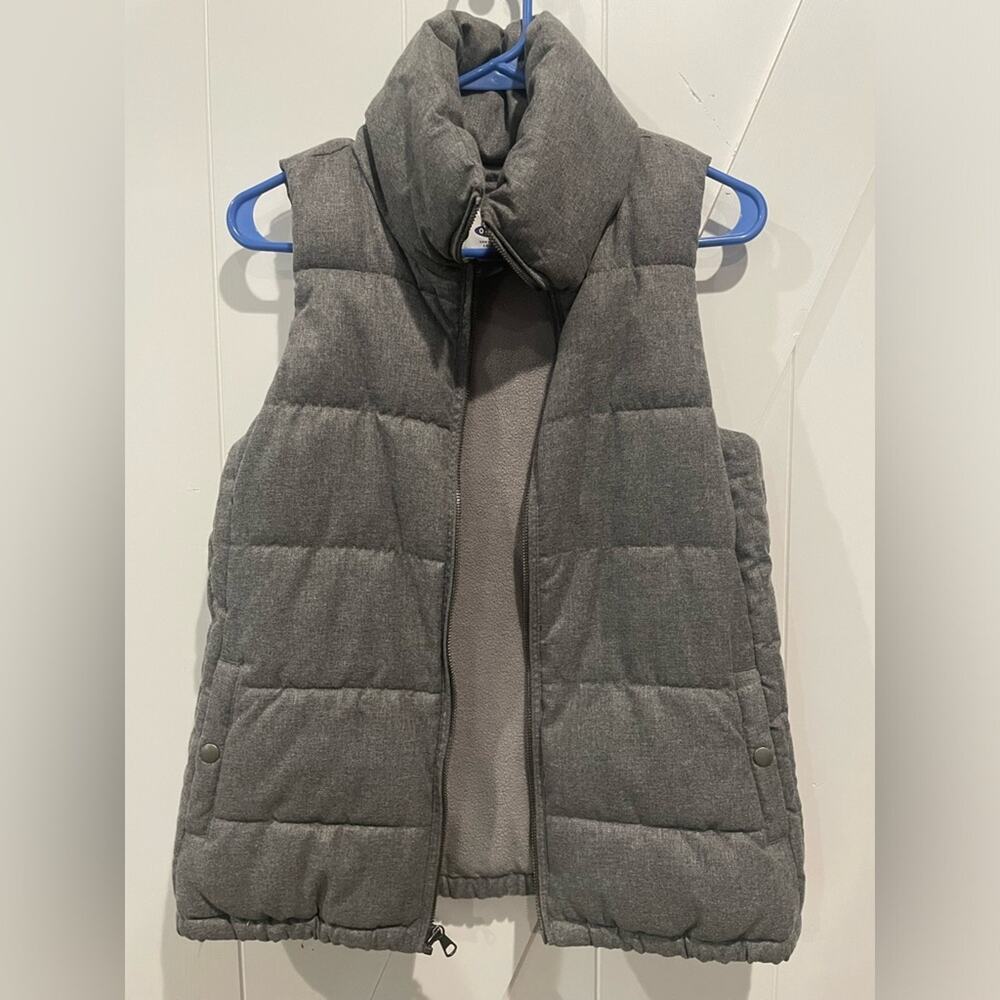 Old Navy Women’s Puffer Vest XS Heather Gray Quilted Zip Up Casual Outerwear